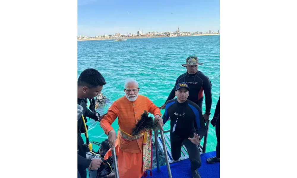 PM Modi Goes Underwater In Deep Sea Affords Prayer In Dwarka