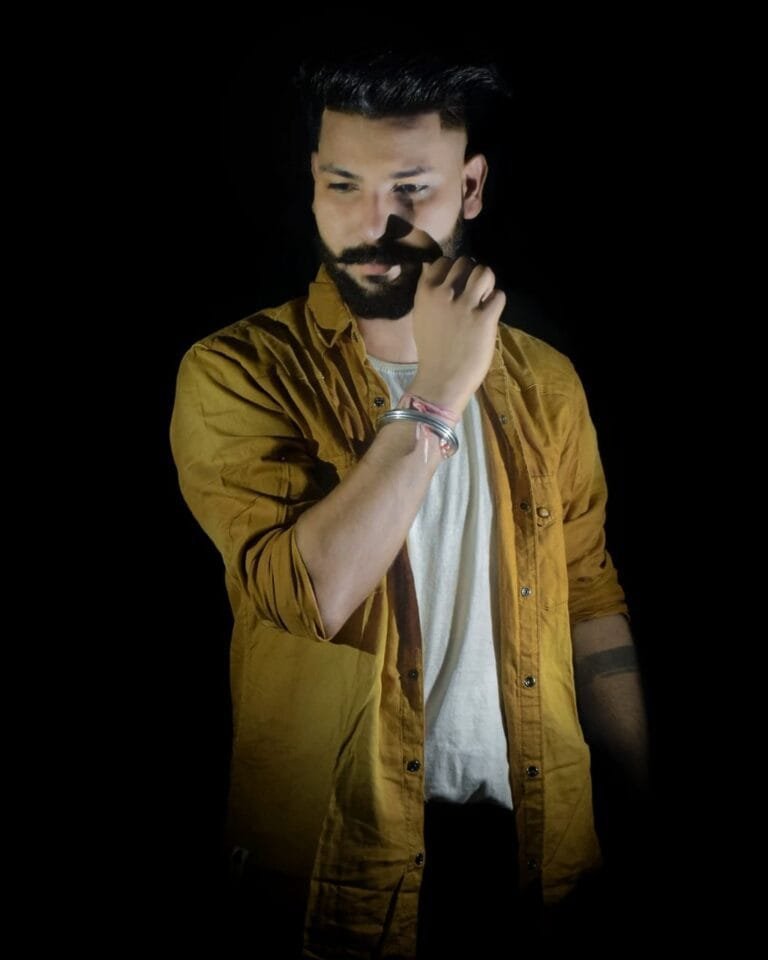 Dj Karan Kahar is an Indian Musician from Kota