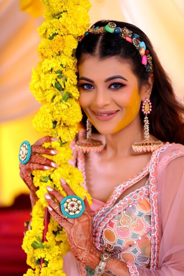 TEDx host Vaibhavii shah to enter bollywood industry by getting launched in Music video