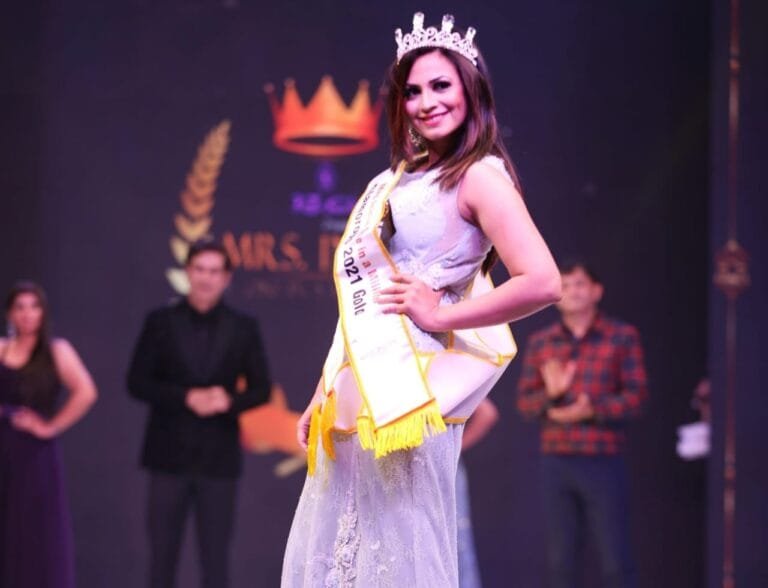 Dr.Shruti satyander won 2 sub titles in Mrs INDIA one in million -2021 Through hard work dr. Shurti stayander won 2 subtitle.