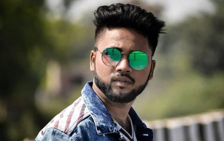 Aniketh sethy the Youngest Indian vlogger