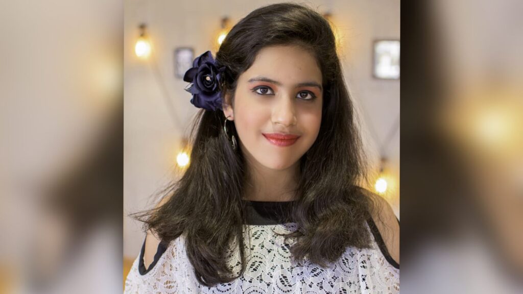 Gul Mehta's dream is to become a great model and actress.