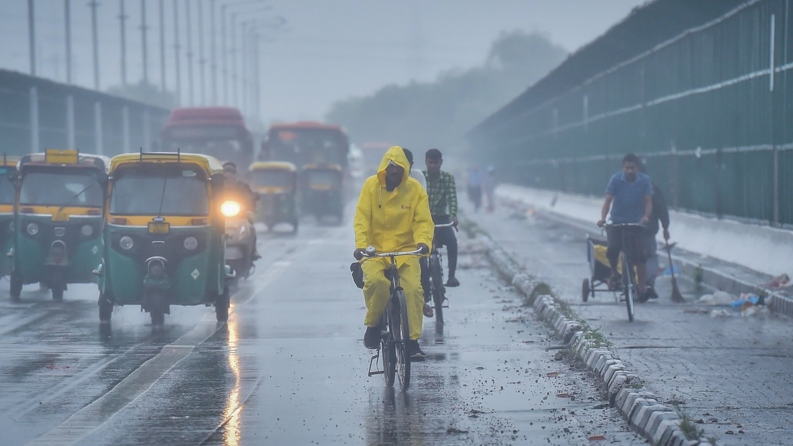 More rain in Delhi today; Karnataka, Tamil Nadu to witness heavy spells: IMD