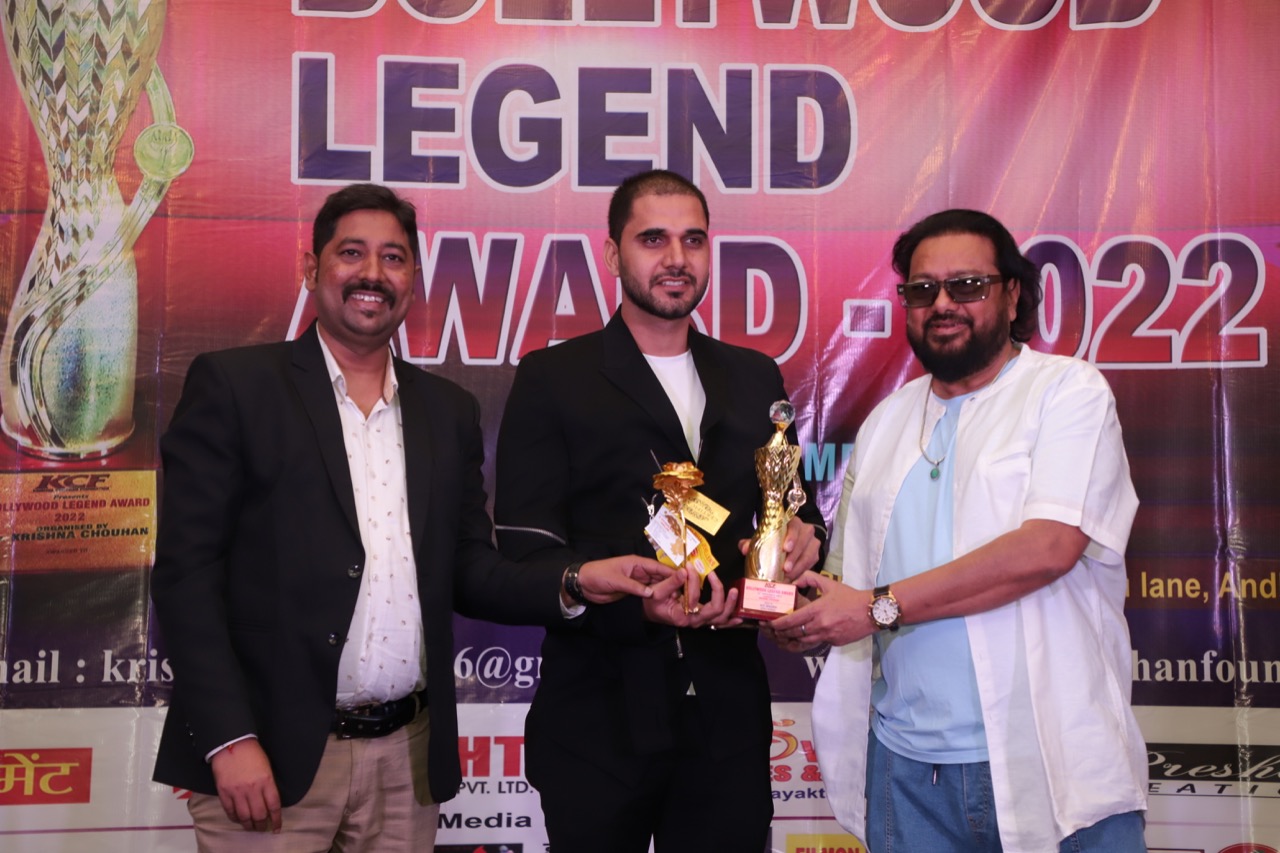 Actor & Producer Dev Menaria gets honored with Bollywood Legend Award 2022.