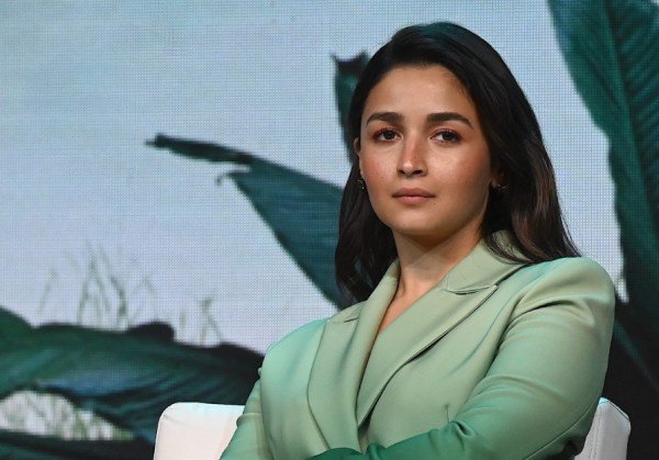 Alia Bhatt Says, “I’ll Walk Off Stage” As She Feels