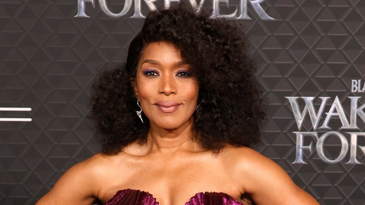 Angela Bassett Reflects On Emotional Final Day With Chadwick Boseman