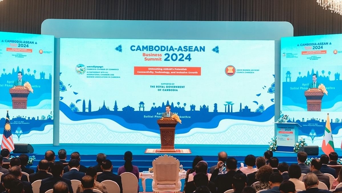 Cellcard supports ASEAN connectivity and growth at Cambodia Business