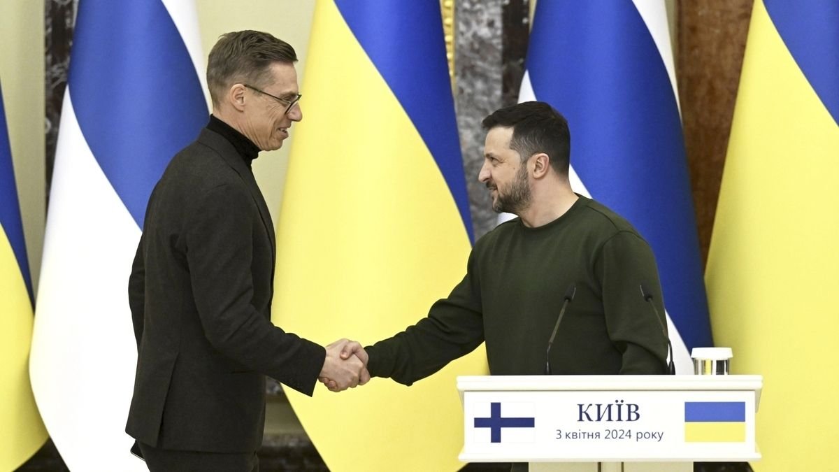 Finland Commits to Decade-Long Support for Ukraine: New Security ...