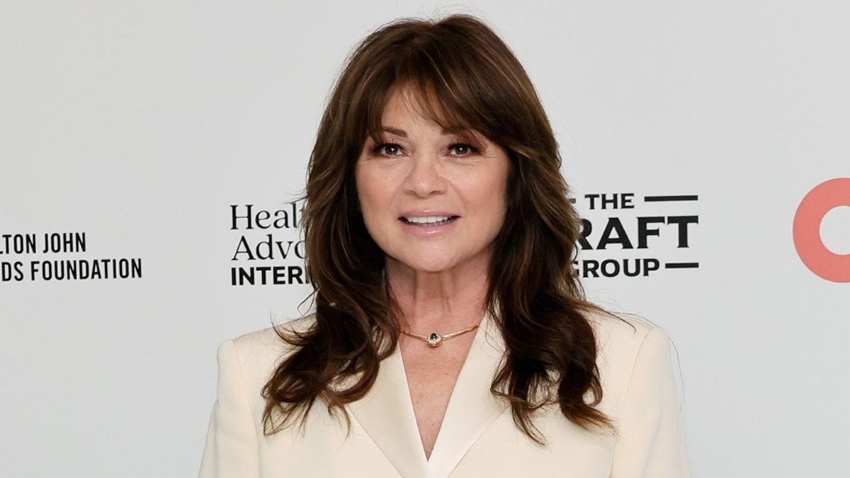 Valerie bertinelli unveils three week rule for thriving long distance