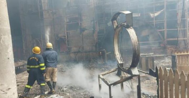 Huge Blaze Sweeps Through Kingdom of Dreams in Gurugram, Reduced to Ashes Before Firefighters Reach