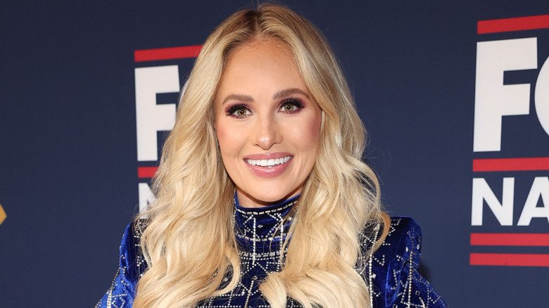 Tomi Lahren posing on the red carpet.