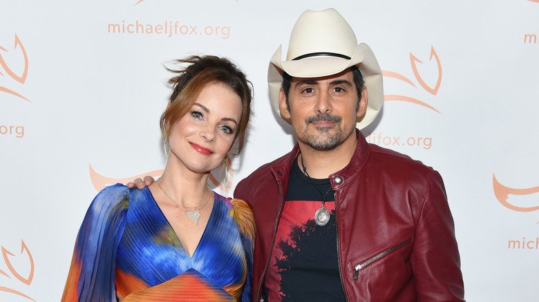 Kimberly Williams-Paisley and Brad Paisley pose in 2021