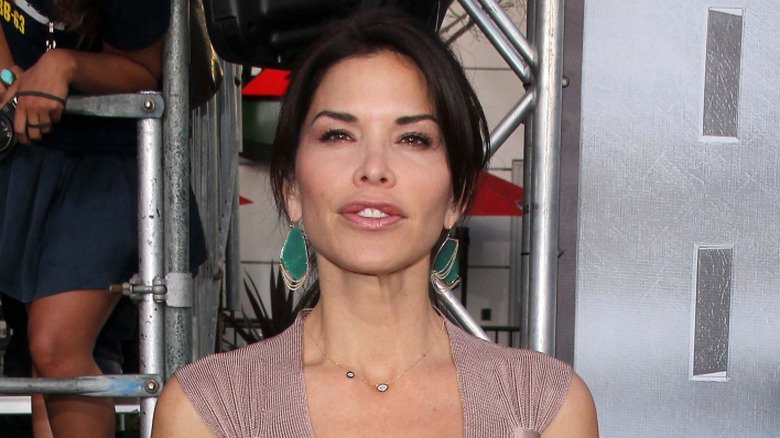 Lauren Sanchez posing at the Battleship movie premiere