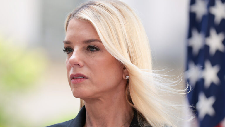 Pam Bondi’s Weight Loss Transformation Is Head-Turning