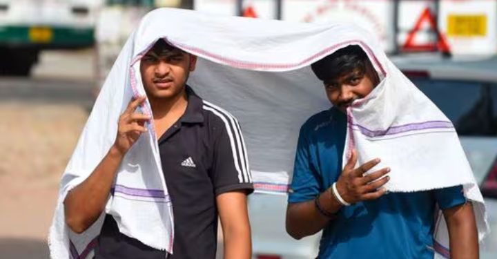 Scorched in the North, Soaked in the South: IMD Issues Dual Alerts for Delhi and Bengaluru
