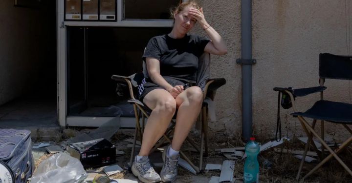 Under Fire, United in Purpose: Israeli Neighborhoods Hit by Missiles Back Strikes on Iran Under Fire, United in Purpose: Israeli Neighborhoods Hit by Missiles Back Strikes on Iran