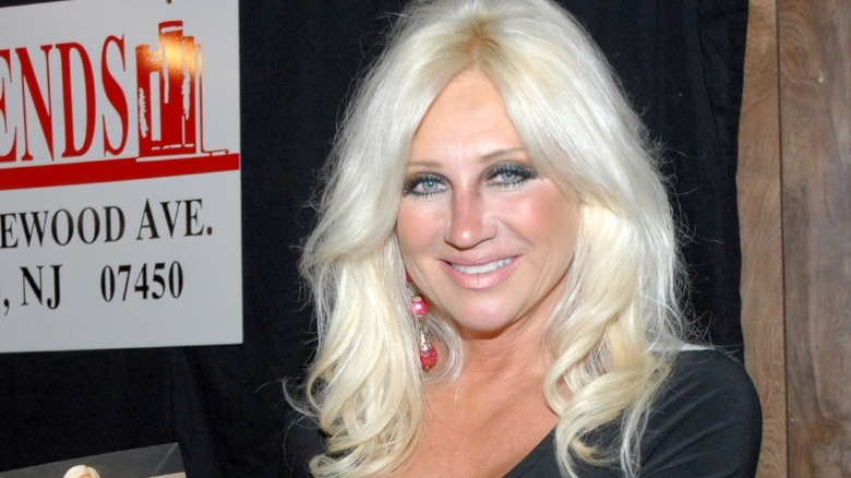 Linda Hogan promotes her book at the Bookends Bookstore in Ridgewood, NJ (2011)