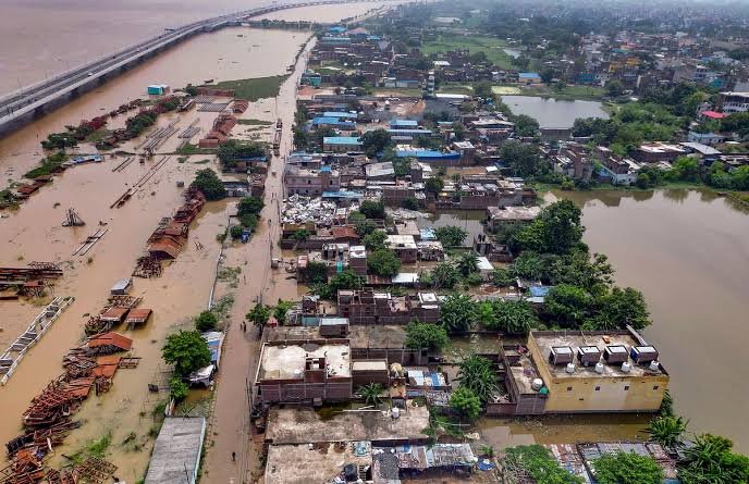 Ganga and Punpun Rivers Rise, Villages Cut Off as Floodwaters Spread Across Districts
